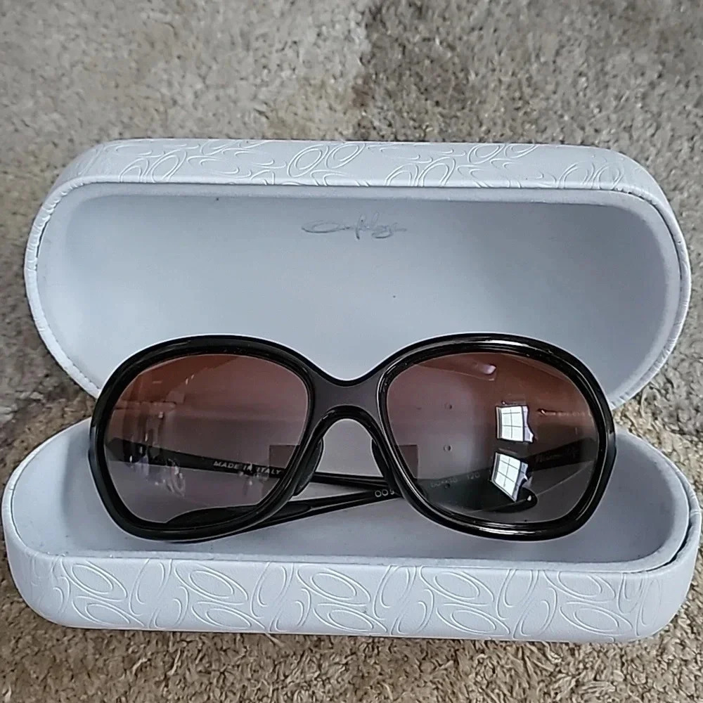 Oakley Black and Brown Sunglasses Oversized Butterfly Style